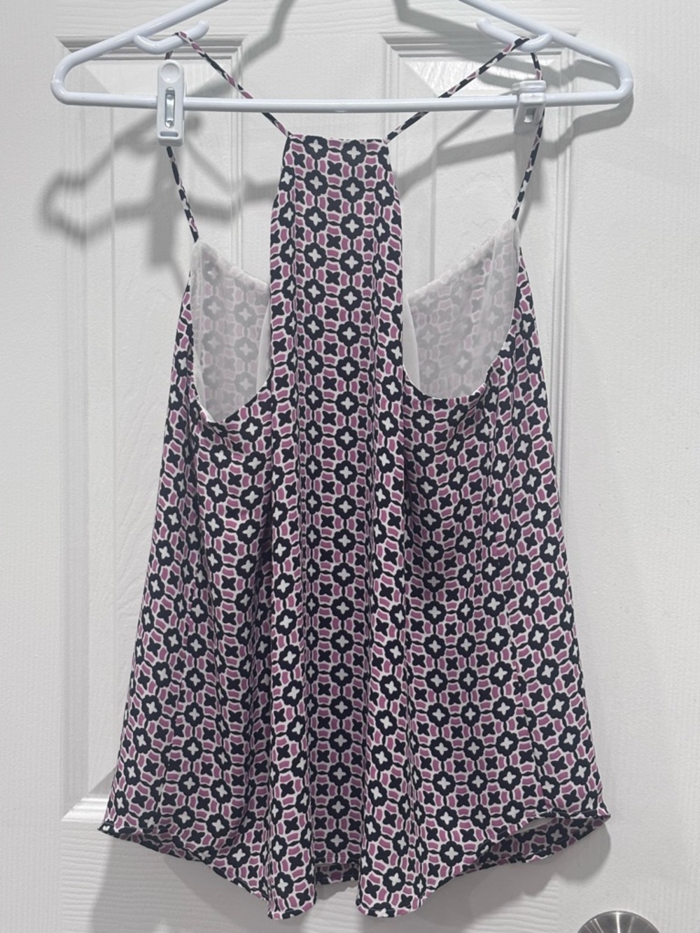 🩷LOFT Pink and Gray Patterned Tank Top - Picture 3 of 10